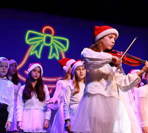 Świątecznie i chrytatywnie. SP 3 zagrała koncert w MOKu